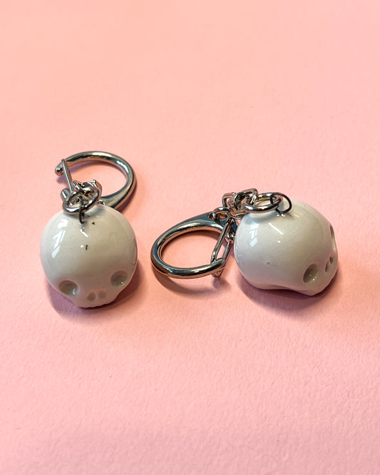 Ceramic Skull Keyring | SECONDS